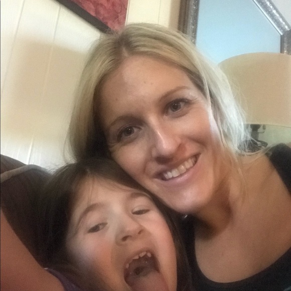 Meet your Posher, Karen - Picture 1 of 1